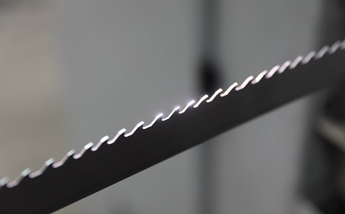 铁门关双金属带锯条产生切削噪音的原因具体有哪些？